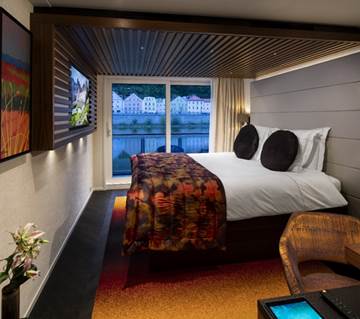 AA: Outside Balcony, 252 sq. ft.
